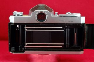 Cámara Nikomat FTN con Nikkor 50mm f:2.0