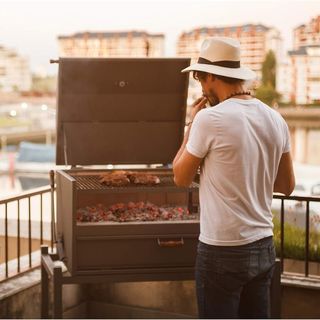 Barbacoa con techo Delta