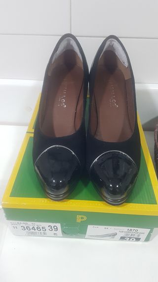 Zapatos de señora de tacón 