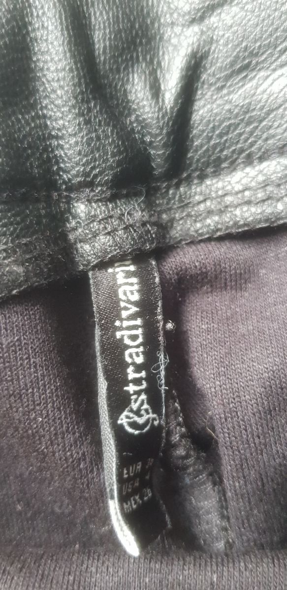 Pantalon Stradivarius polipiel