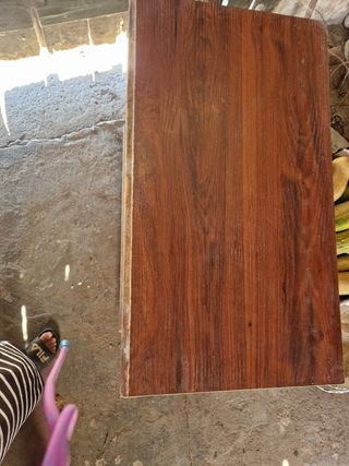 Mueble para tv u otro uso con ruedas.