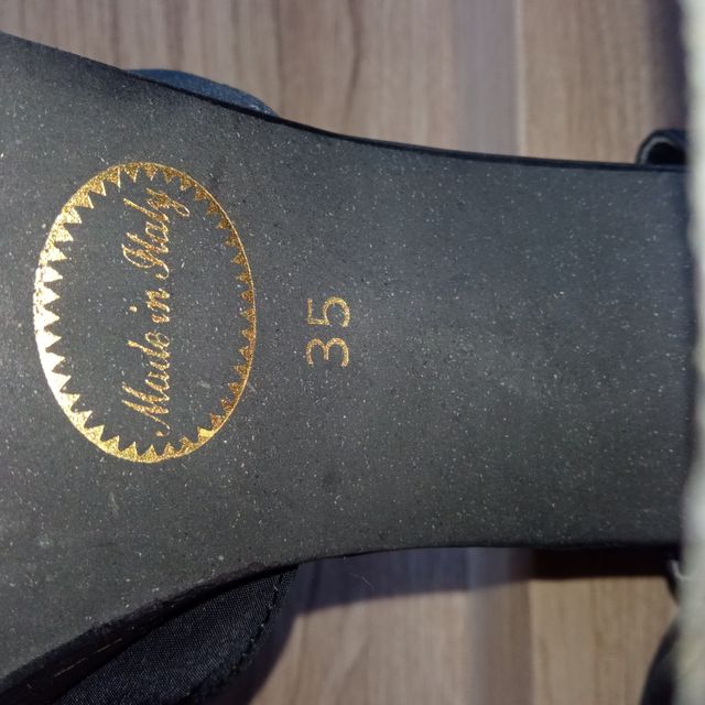 Scarpe Gallery nere con plateau e tacco alto 9 cm,