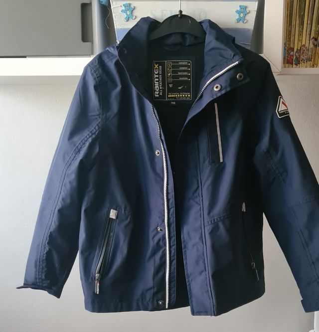 Chubasquero niño. Talla 140cm