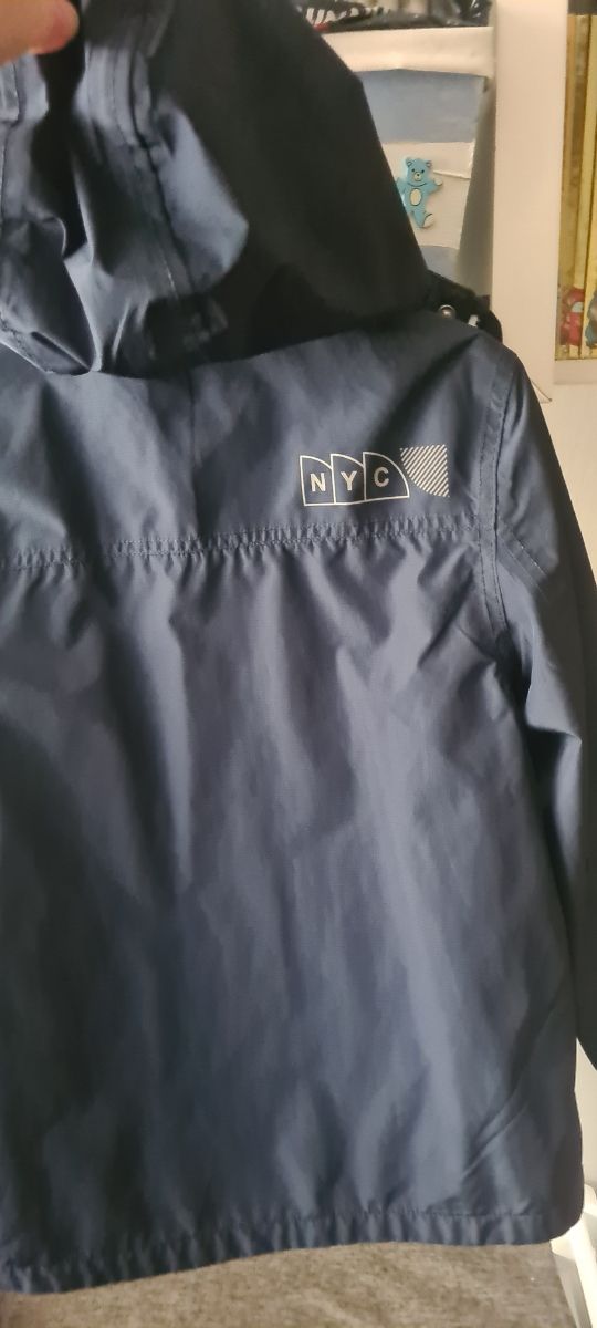 Chubasquero niño. Talla 140cm