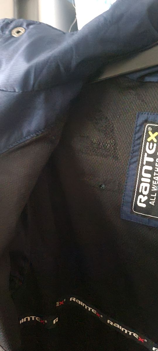 Chubasquero niño. Talla 140cm