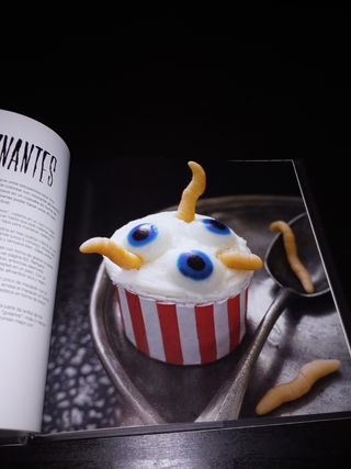 Un zombi se comio mi cupcake