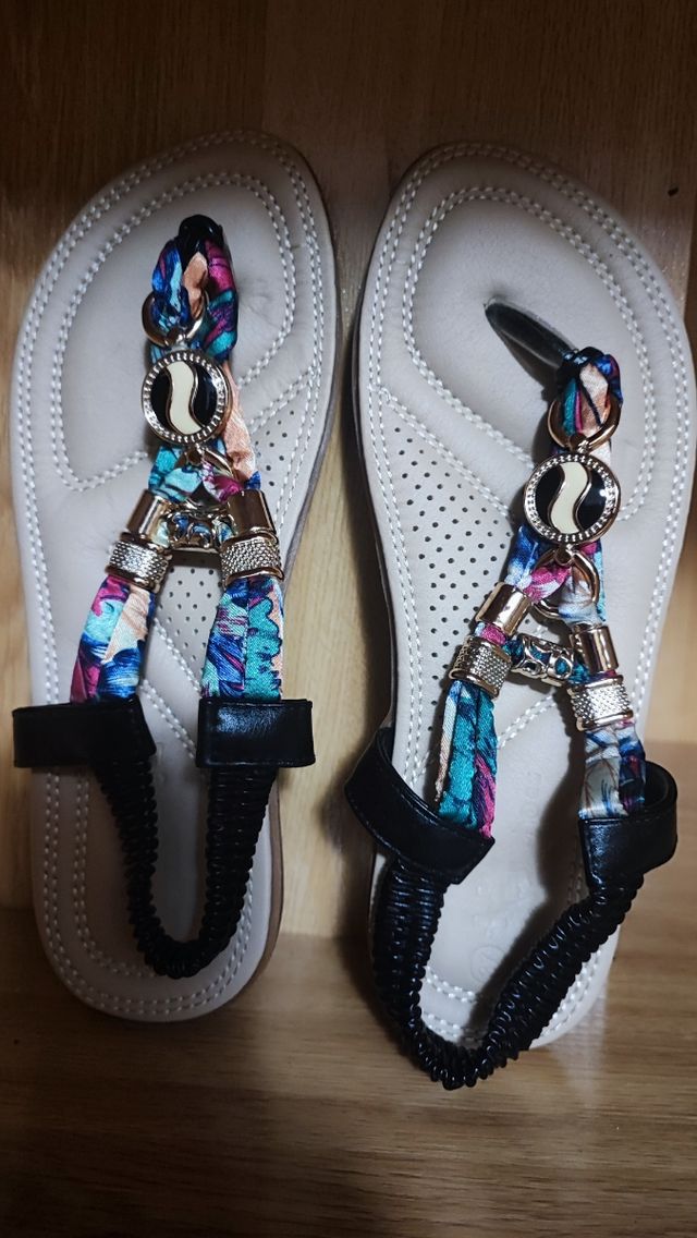 Sandalias