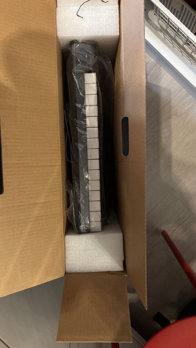 Novation Impulse 25 Teclado Controlador MIDI