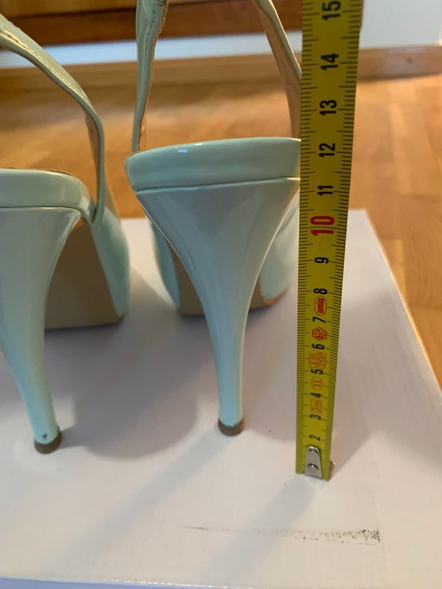 Zapatos de salón destalonados charol color mint