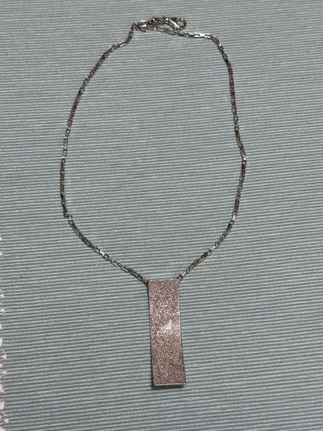 Collana in argento con ciondolo