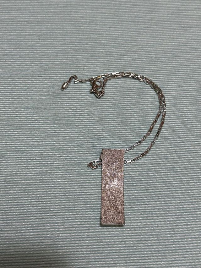 Collana in argento con ciondolo