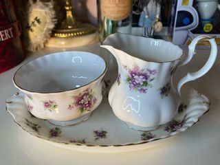 Set azucarero y lechera royal albert