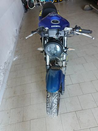 Yamaha TZR 50cc (La Moto si trova in Italia)