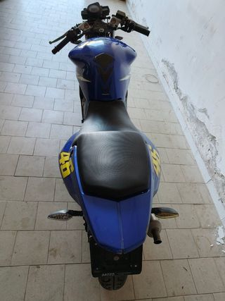 Yamaha TZR 50cc (La Moto si trova in Italia)