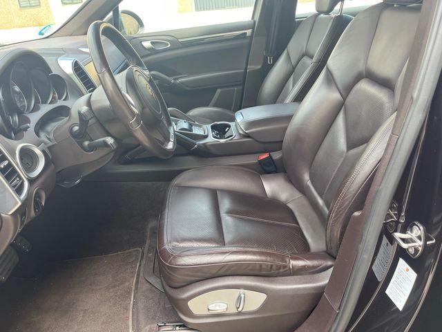 Porsche Cayenne 2012