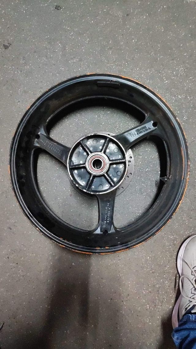 Cerchi e gomme da pista