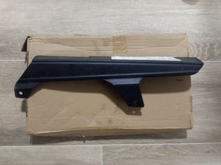 PROTECTOR CADENA SUZUKI V STROM 650