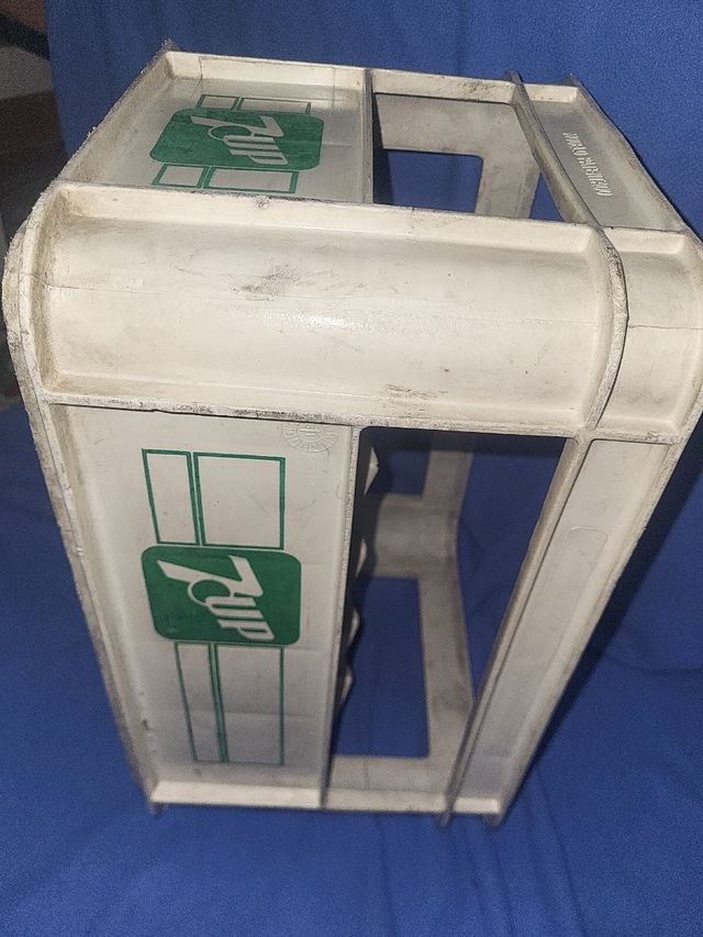 Cajon de botellines 7up