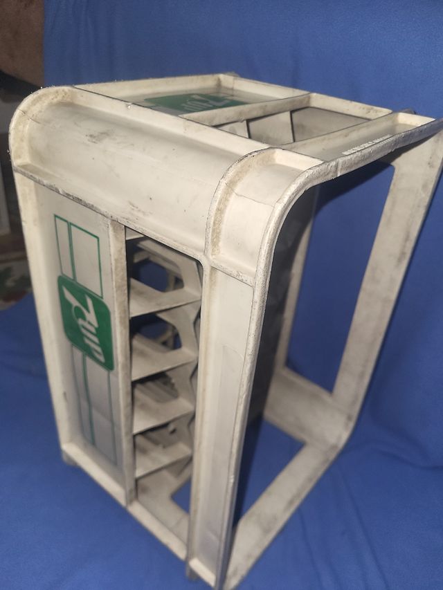 Cajon de botellines 7up