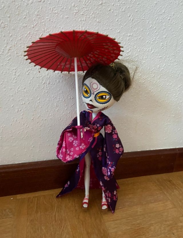 MUÑECA CATRINA HARICO