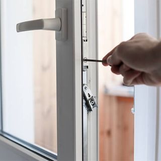  VENTANAS DE PVC Y ALUMINIO ,(SOLO REPARACIONES )