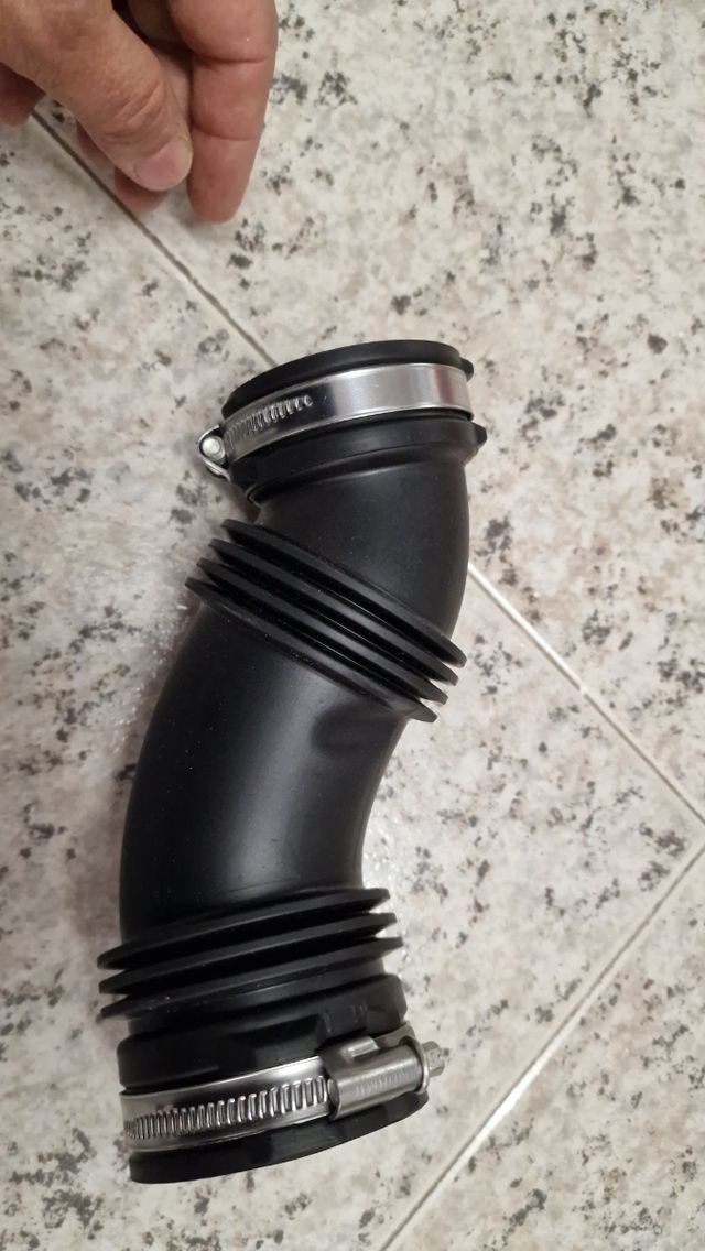 165752086R TUBERIA ADMICION RENAULT