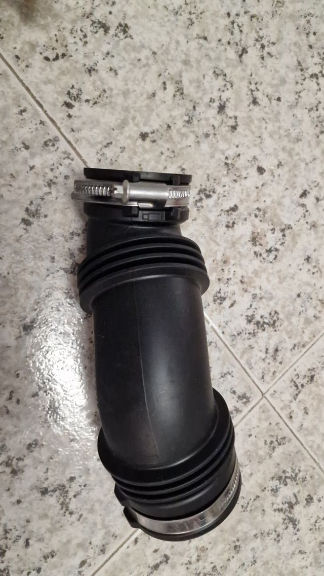 165752086R TUBERIA ADMICION RENAULT