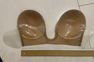 Sujetador adhesivo albaricoque D