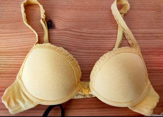 Sujetadores amarillos 85B