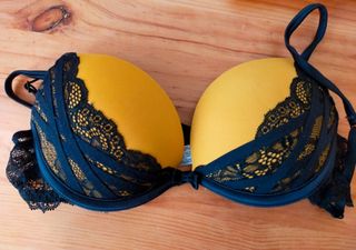 Sujetadores amarillos 85B