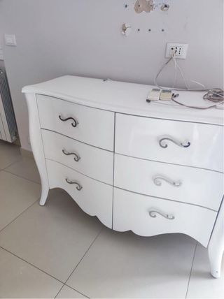 Comò bombato bianco