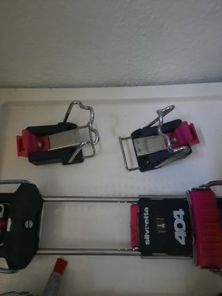 Fijaciones de esqui de travesia.
