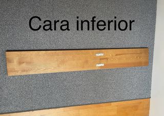 Estante de madera largo
