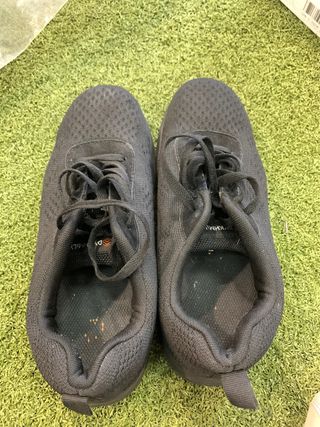 Zapatos de seguridad transpirable.
