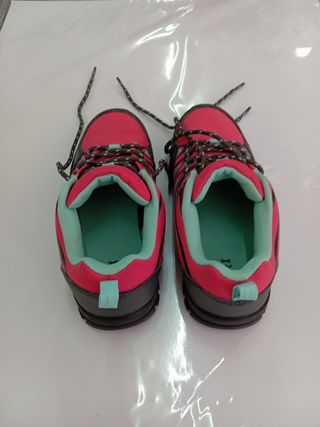 Zapatillas infantiles trekking niña 