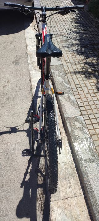 Bicicleta montaña SPECIALIZED HARDROCK Talla M.