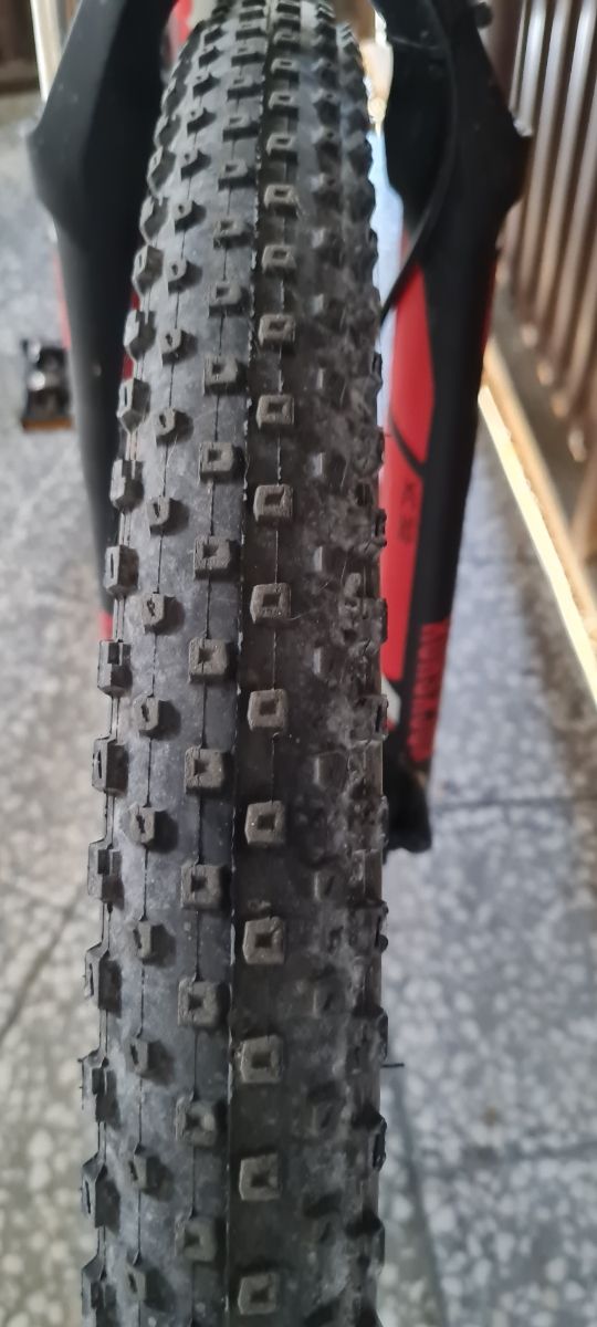 Bicicleta de montaña de carbono 29"