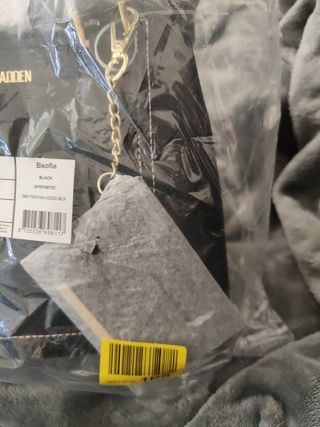 Bolso de mano con correa