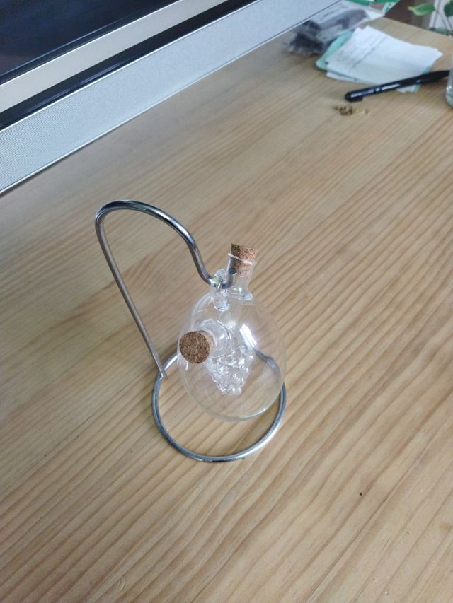 Vinagrera  de cristal ,preciosa 