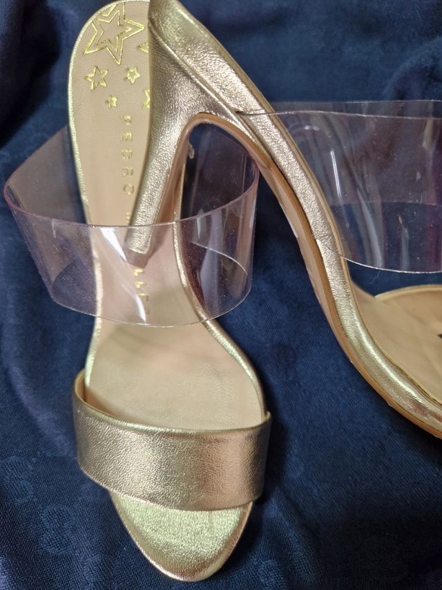 Sandalias doradas Pedro Miralles