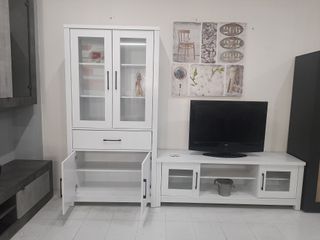 SUPER OFERTA VITRINA Y MUEBLE BAJO TV