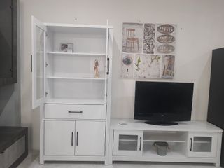 SUPER OFERTA VITRINA Y MUEBLE BAJO TV