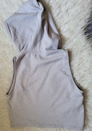 Sudadera corta gris, s/m. Bershka. XS