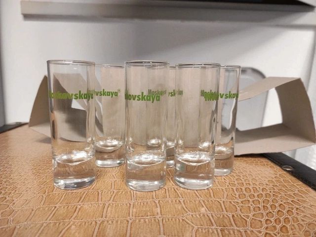 6 bicchierini vodka Moskovskaya