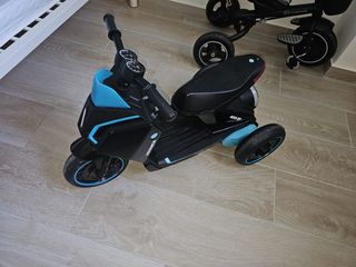 Moto eléctrica niño