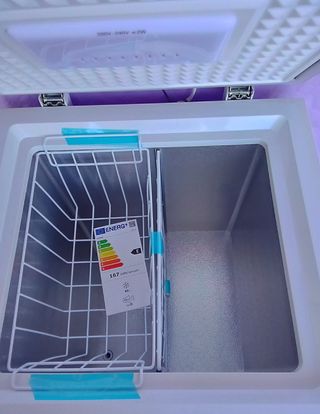 🟪 HT -  Arcón Congelador Capacidad 93 Lts