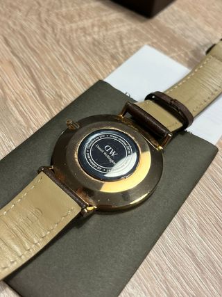 Reloj Daniel Wellington, original con facutra