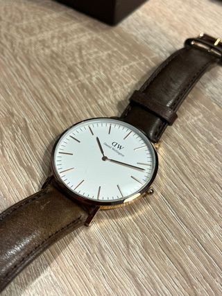 Reloj Daniel Wellington, original con facutra