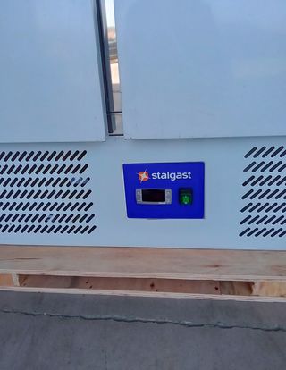 🟪 HT -  Mesa Fría Ref. 2 Puertas