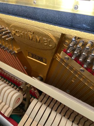 Piano Schimmel de pared